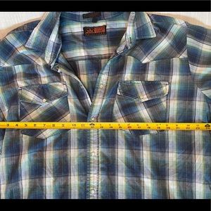 Men’s pearl snap western shirt 3/$15⭐️